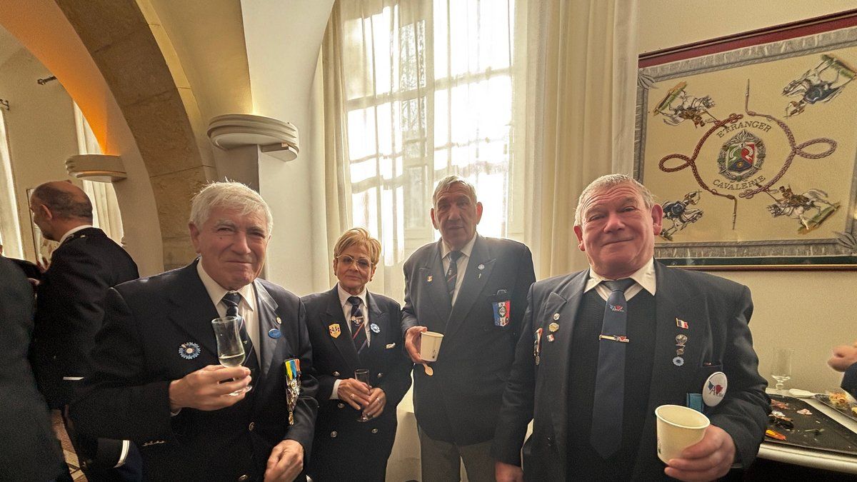 Les porte-drapeaux : figures essentielles des cérémonies militaires