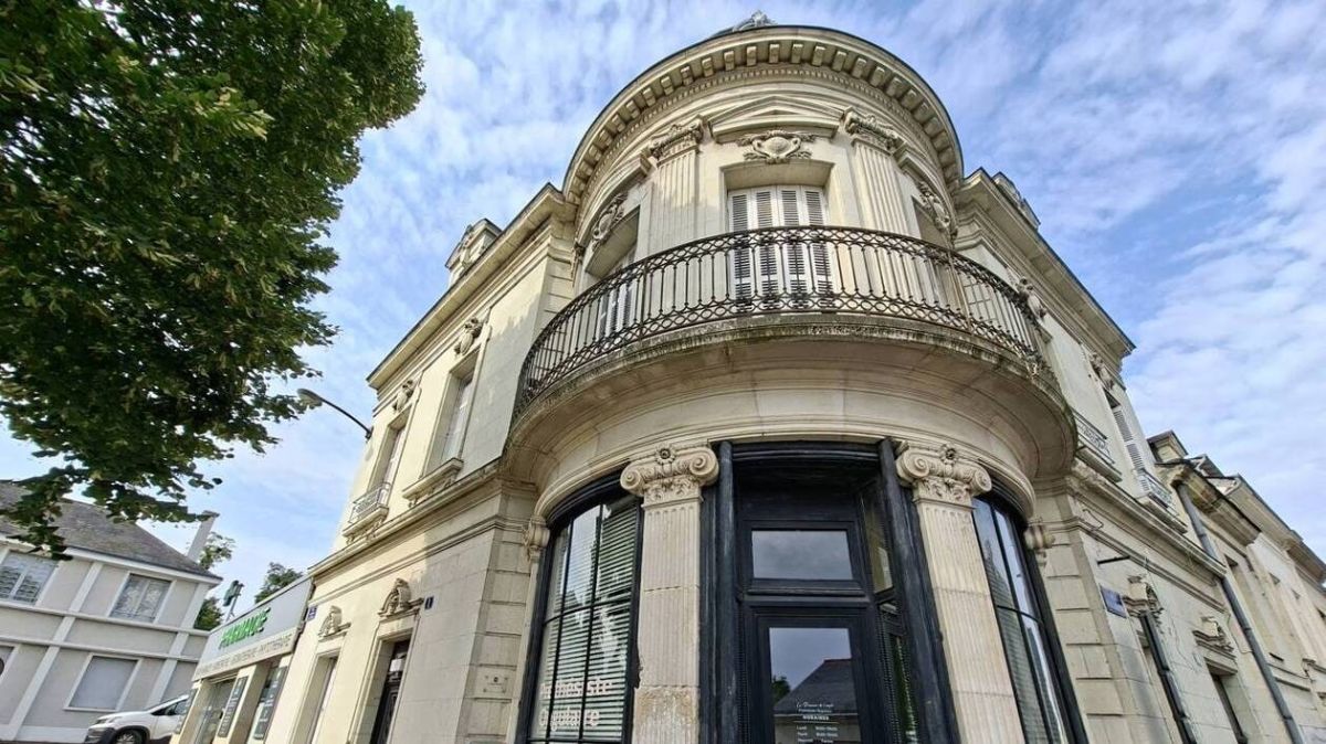 Deux pharmacies cambriolées en pleine nuit à Longué-Jumelles : un vol audacieux