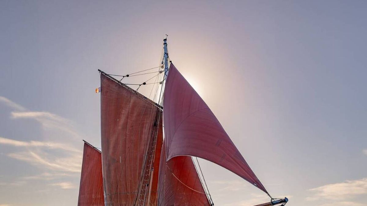 Le retour du mythique voilier Fleur de Lampaul à Cherbourg
