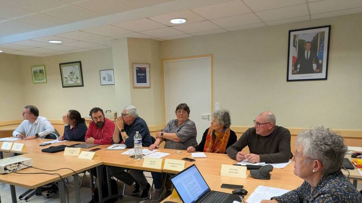 À Molac, le conseil municipal trace la route pour 2026 et au-delà