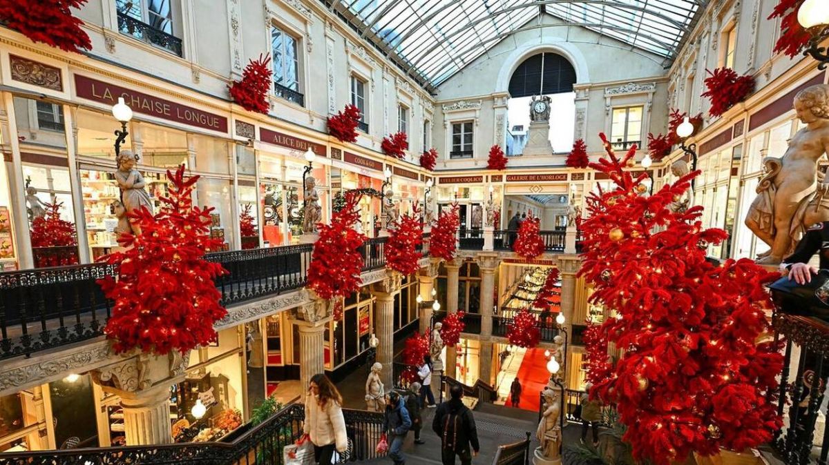 Le passage Pommeraye s'illumine pour Noël : découvrez ses décorations féeriques