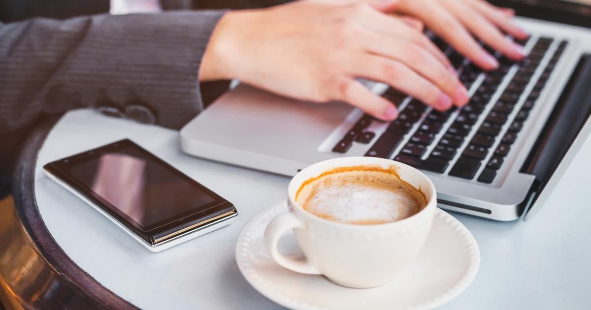 Télétravail dans les cafés : jusqu'où peut-on aller sans déranger ?