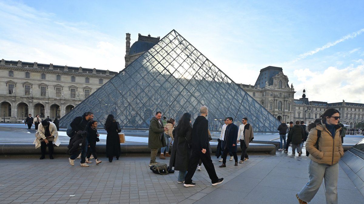 Cambriolage au Louvre : un échec sécuritaire révélé en témoignages