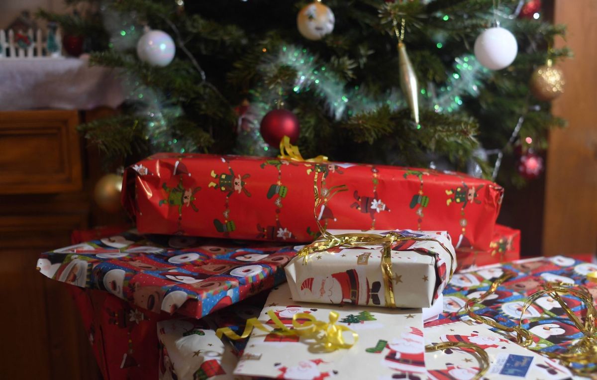 À Noël, le cadeau peut coûter cher : attention à l'endettement