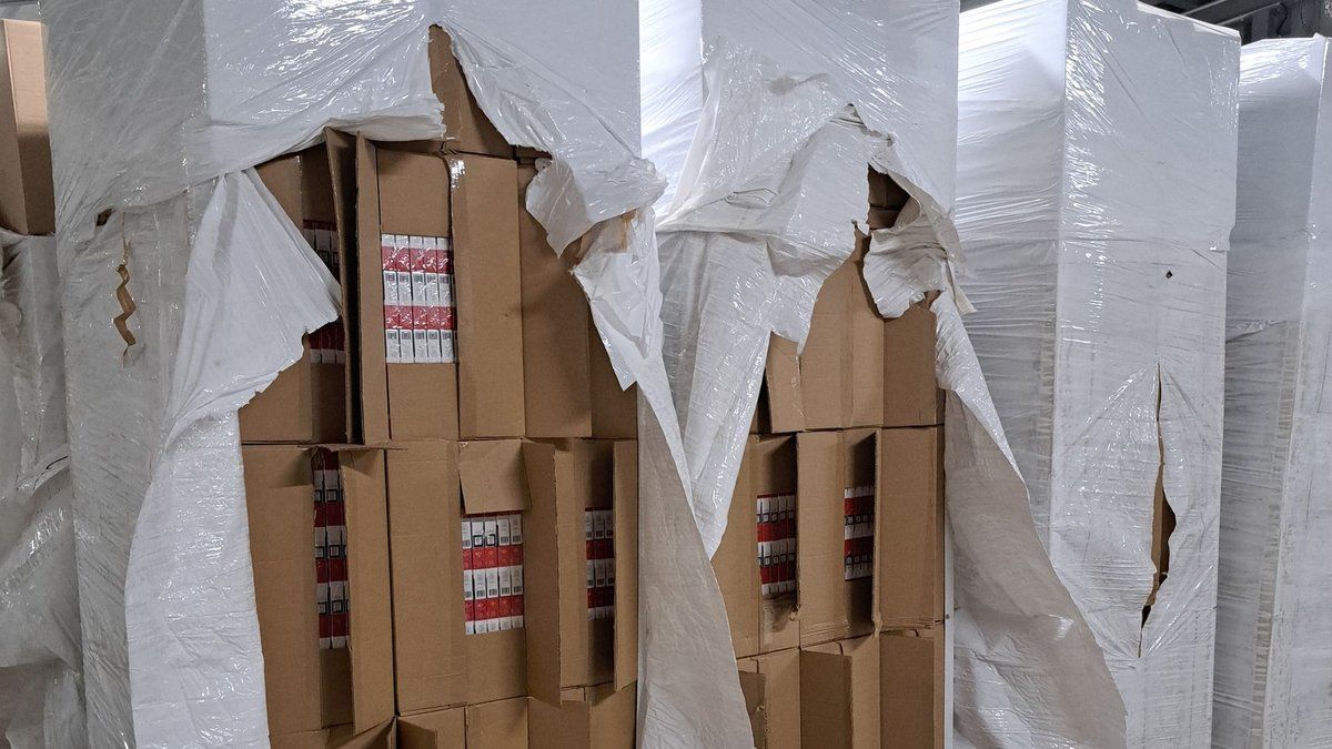 Prise spectaculaire de 4,5 tonnes de cigarettes sur l'A75