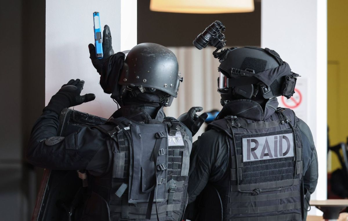 Un raid spectaculaire à Poitiers pour neutraliser un individu potentiellement armé