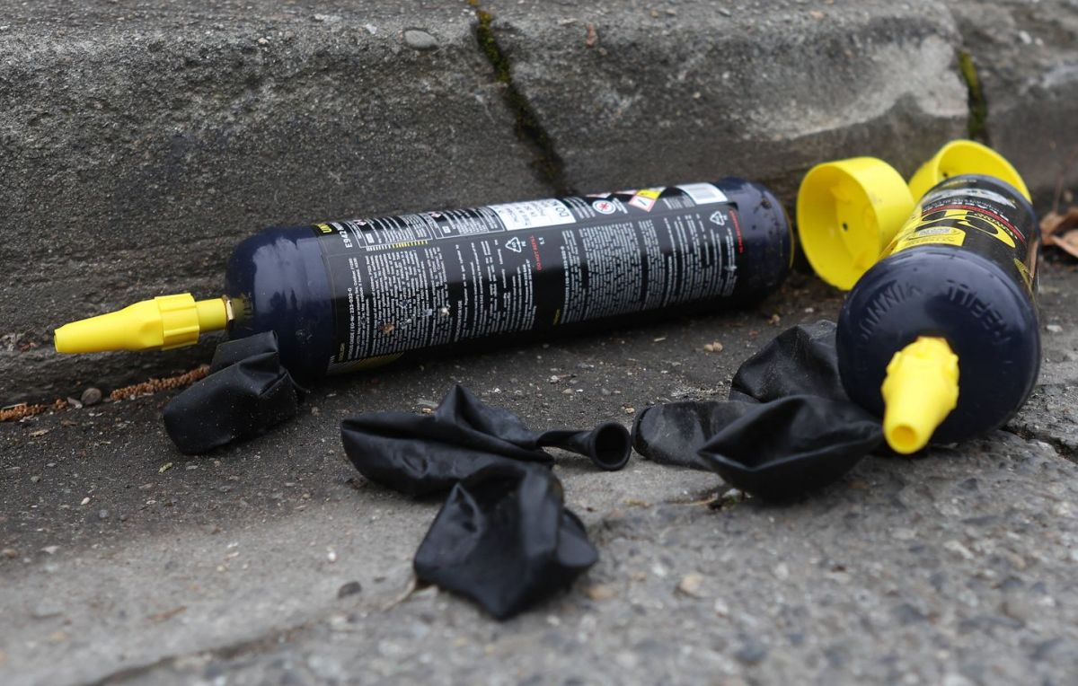 Le protoxyde d'azote en ligne de mire : Darmanin plaide pour un classement comme stupéfiant