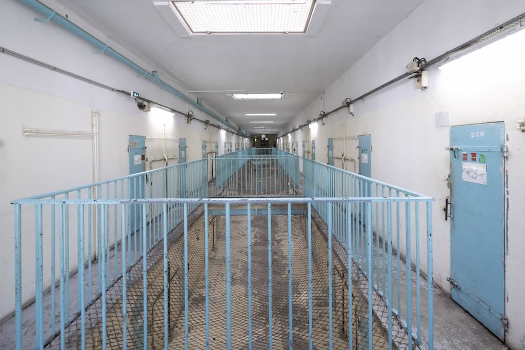 Violence en prison : une rixe choquante filmée à Nantes