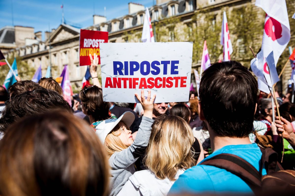 Quand l'antifascisme embrasse les méthodes du passé
