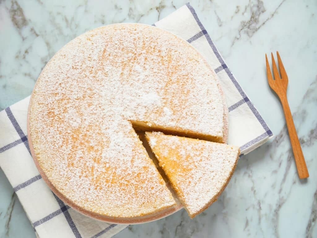La magie du gâteau verre de lait : un délice simplissime à réaliser