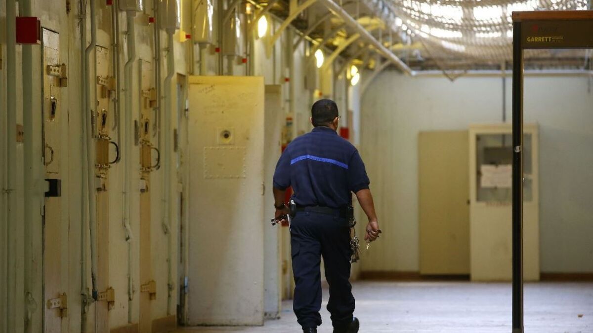Une fouille spectaculaire au centre pénitentiaire d'Osny-Pontoise