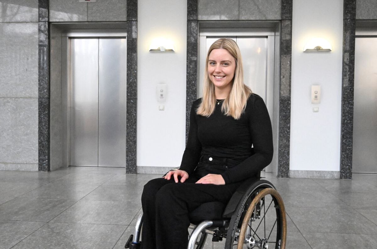 Michaela Benthaus, première touriste en fauteuil roulant à toucher les étoiles