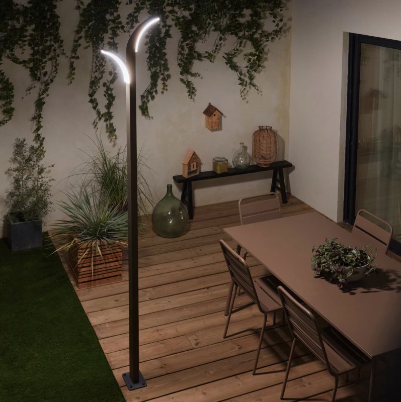 Transformez vos soirées d'été avec ce lampadaire LED à moins de 100 €
