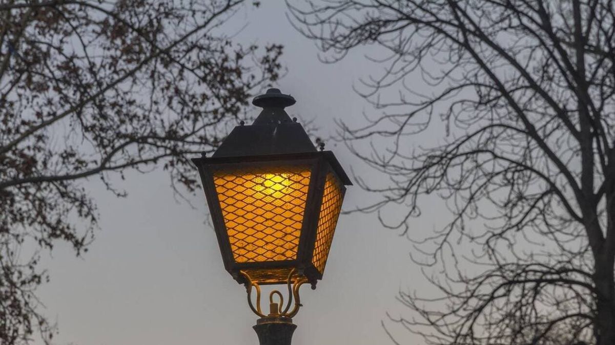 Un lampadaire sévit à Tarragone : un enfant blessé lors d'une sortie familiale