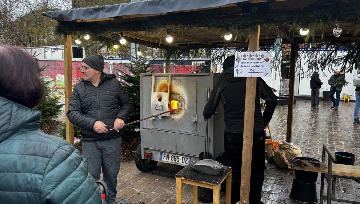 L'art du soufflage de verre s'invite au marché de Noël de Metz
