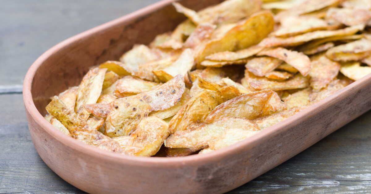 Des chips de pommes de terre : une délicieuse idée anti-gaspillage