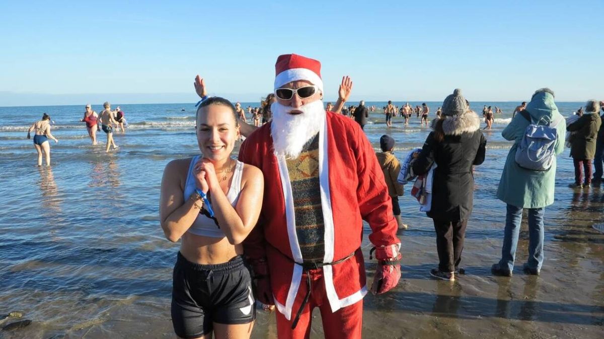 Un plongeon dans l'inconnu : 350 courageux se jettent à l'eau à Plérin pour la Saint-Sylvestre