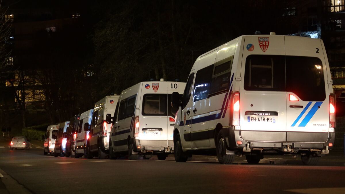 Violences nocturnes : des véhicules incendiés et des affrontements en France pour le Nouvel An