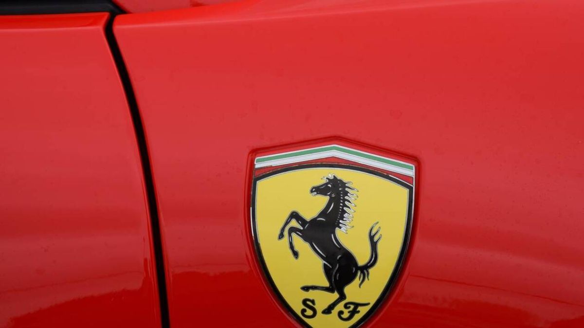 Une immersion dans l'univers des voitures italiennes au Pôle sud