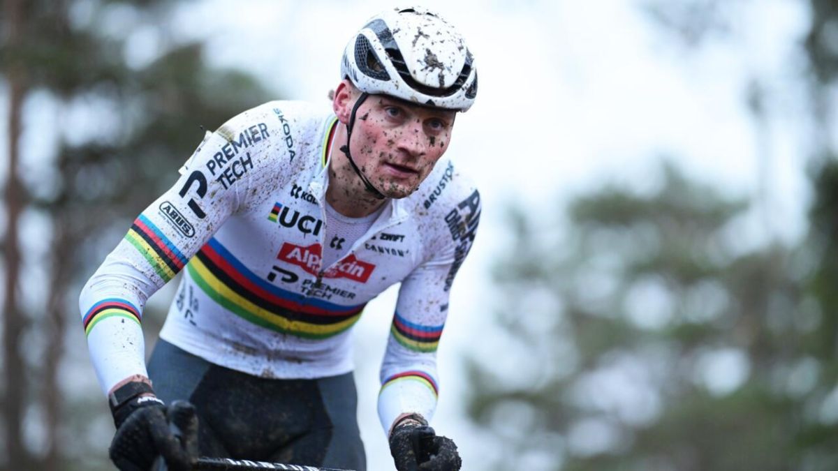 Mathieu van der Poel célèbre une victoire éclatante au cyclo-cross du Nouvel An à Baal