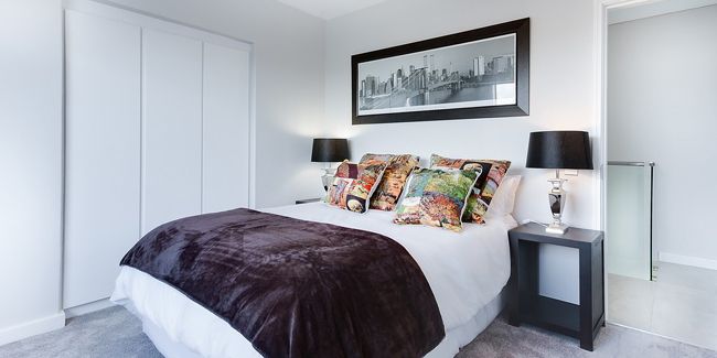 le secret d'un sommeil réparateur : bien orienter votre lit