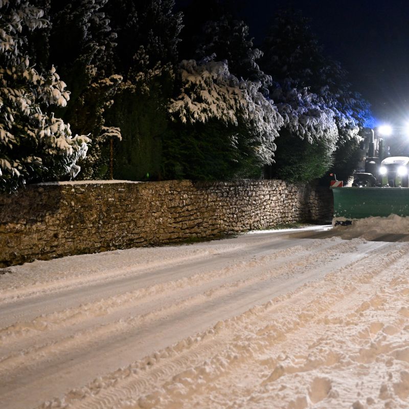 Les transports scolaires suspendus en raison de la neige : quelles zones touchées ?