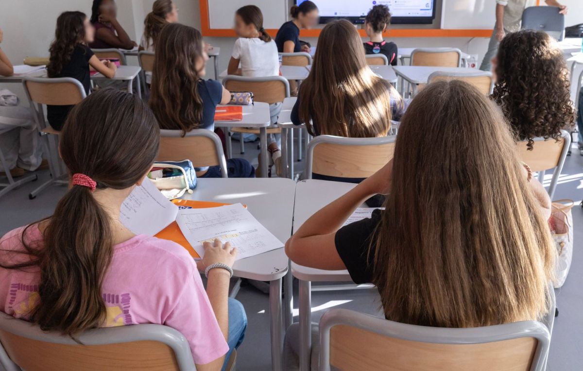 Enseignant en garde à vue pour une relation inappropriée avec une collégienne