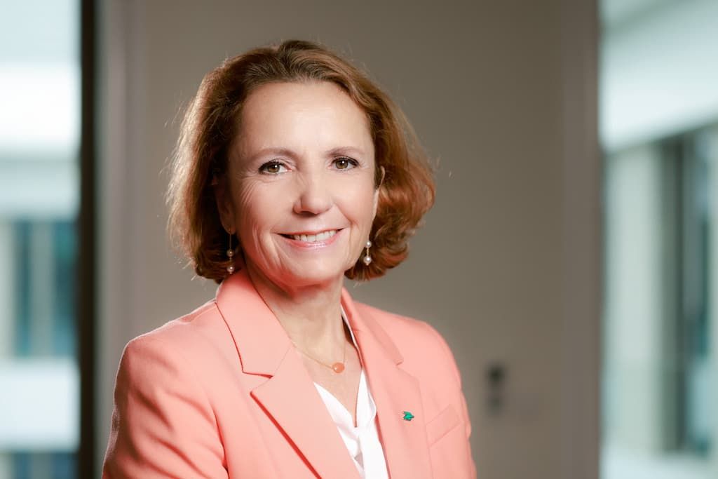 Un parachute doré de 900 000 euros pour la PDG de La Poste : un choix controversé