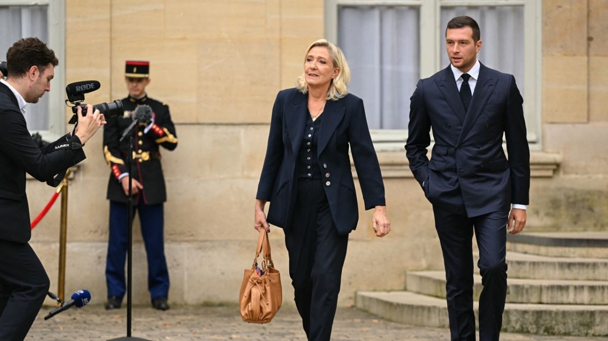 Duel au sommet : Marine Le Pen face à la montée de Jordan Bardella