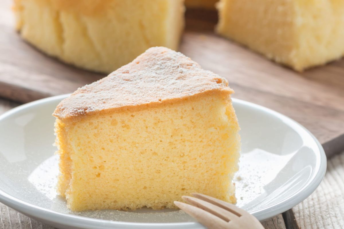 Découvrez le gâteau éponge express qui surpasse le classique au yaourt