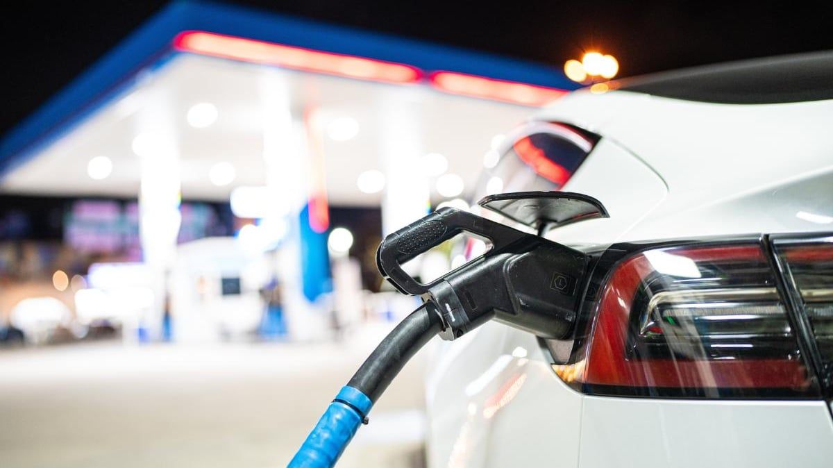 Voitures électriques : le dilemme du silence et des sons artificiels