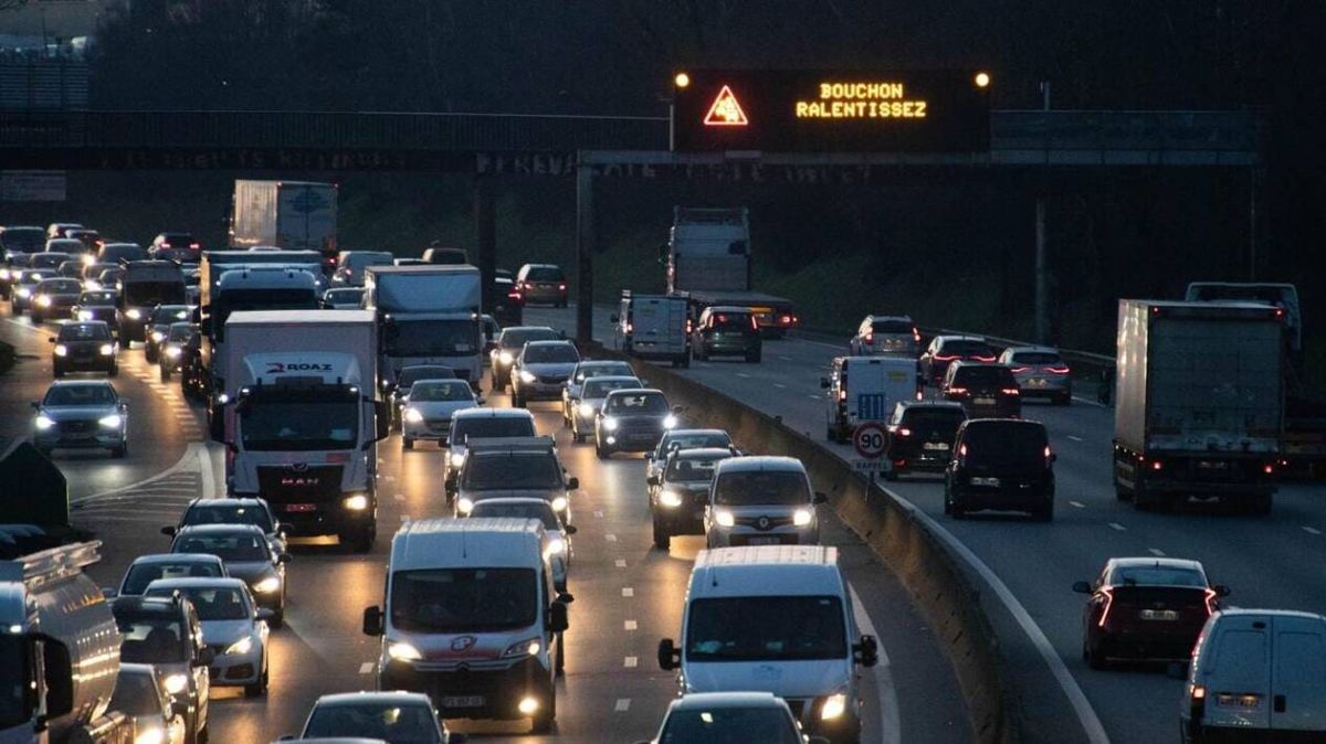 Un incendie automobile perturbe la RN12 près de Guingamp