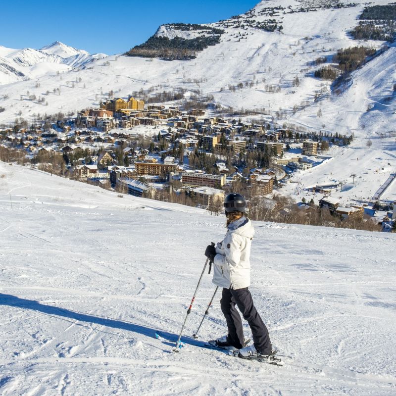 Les stations de ski se préparent : neige à gogo pour ce week-end dans les Alpes et les Pyrénées