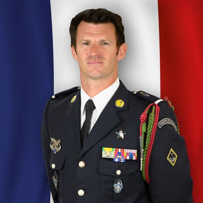 La douleur et l'émotion d'Arnaud Frion, soldat français tué en Irak