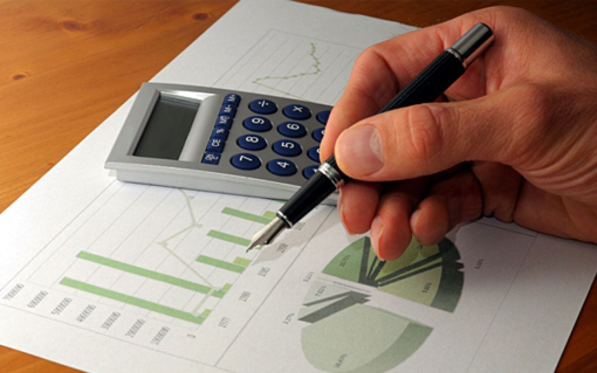 Assurance-vie ou livret A : où placer votre argent pour maximiser vos gains ?