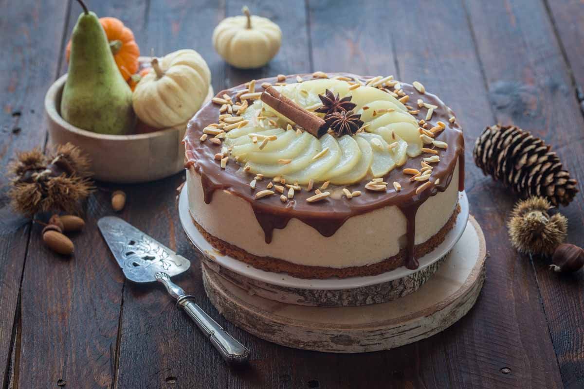 Bavarois poire, sablé breton et sauce caramel onctueuse