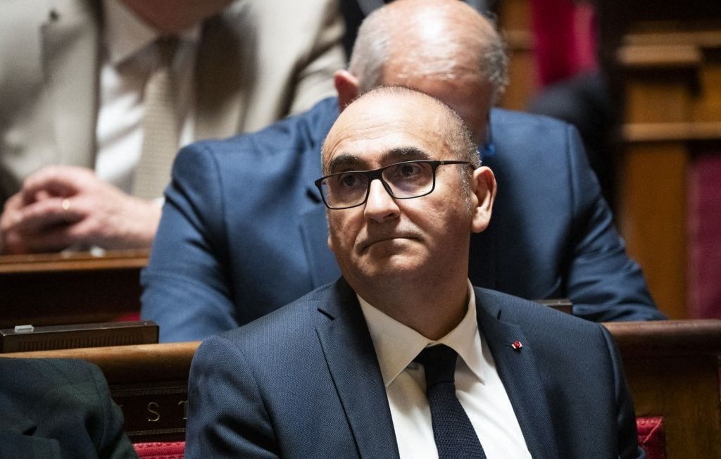 Dégradations à la mairie de Fresnes : une attaque ciblée à l'encontre de la République