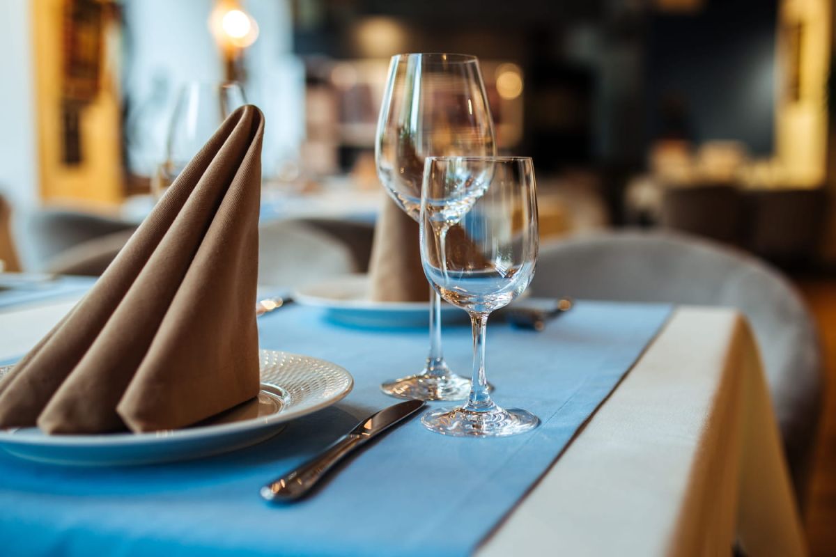 Pour manger à petit prix, ce restaurant impose une règle surprenante