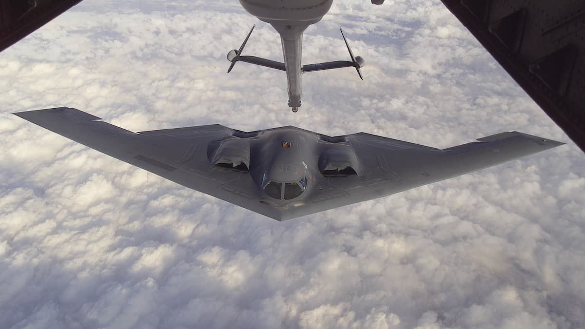 Madrid en pleine tempête après la fermeture de l'espace aérien aux avions militaires américains