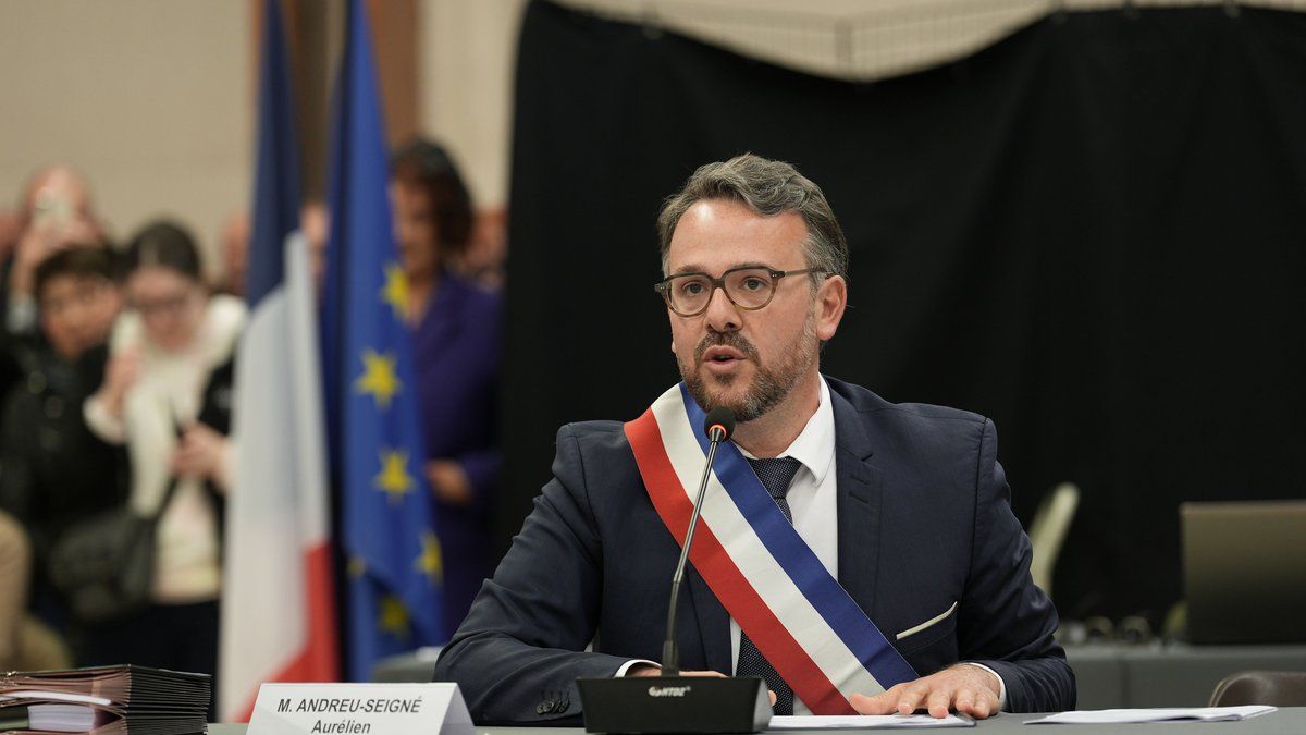 À Cugnaux, Aurélien Andreu-Seigné prend ses fonctions entouré de ses adjoints