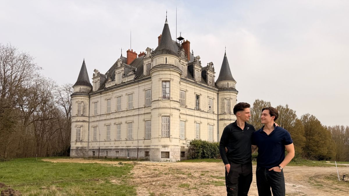 Un couple canadien reprend un château abandonné en plein cœur de l'Indre