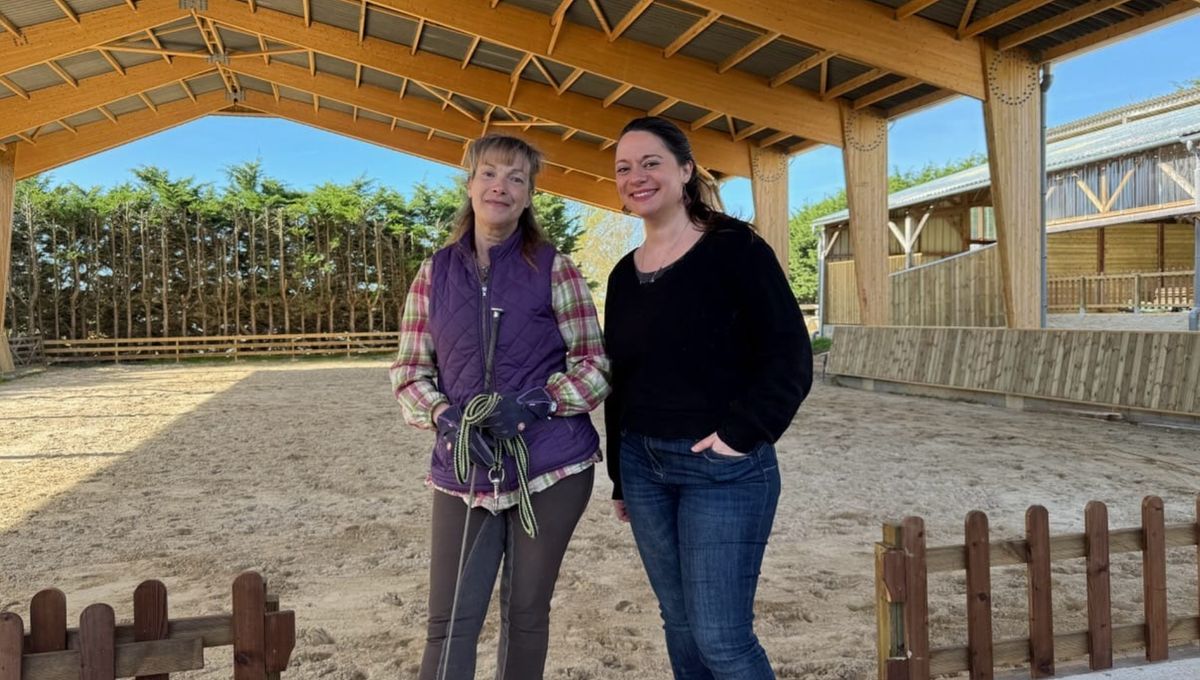 Une famille passionnée construit son théâtre équestre à Averton