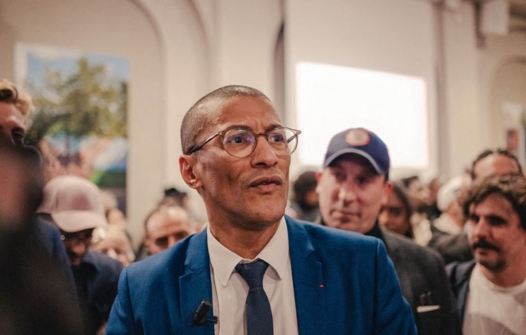 Karim Bouamrane, maire socialiste, se positionne comme une alternative pour 2027