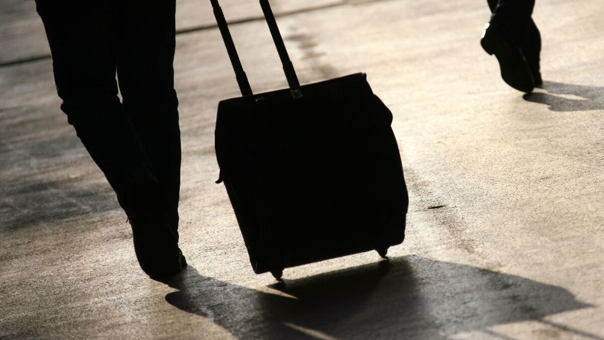 Une mère italienne expulse son fils de 31 ans : vers la fin de la cohabitation forcée