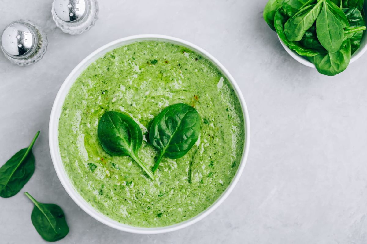 Cyril Lignac présente un gaspacho vert revigorant pour la rentrée