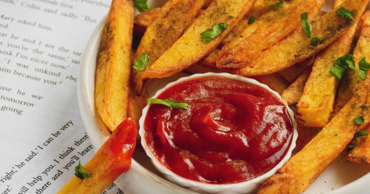 Cuisiner des frites au four : 3 secrets pour une texture croustillante