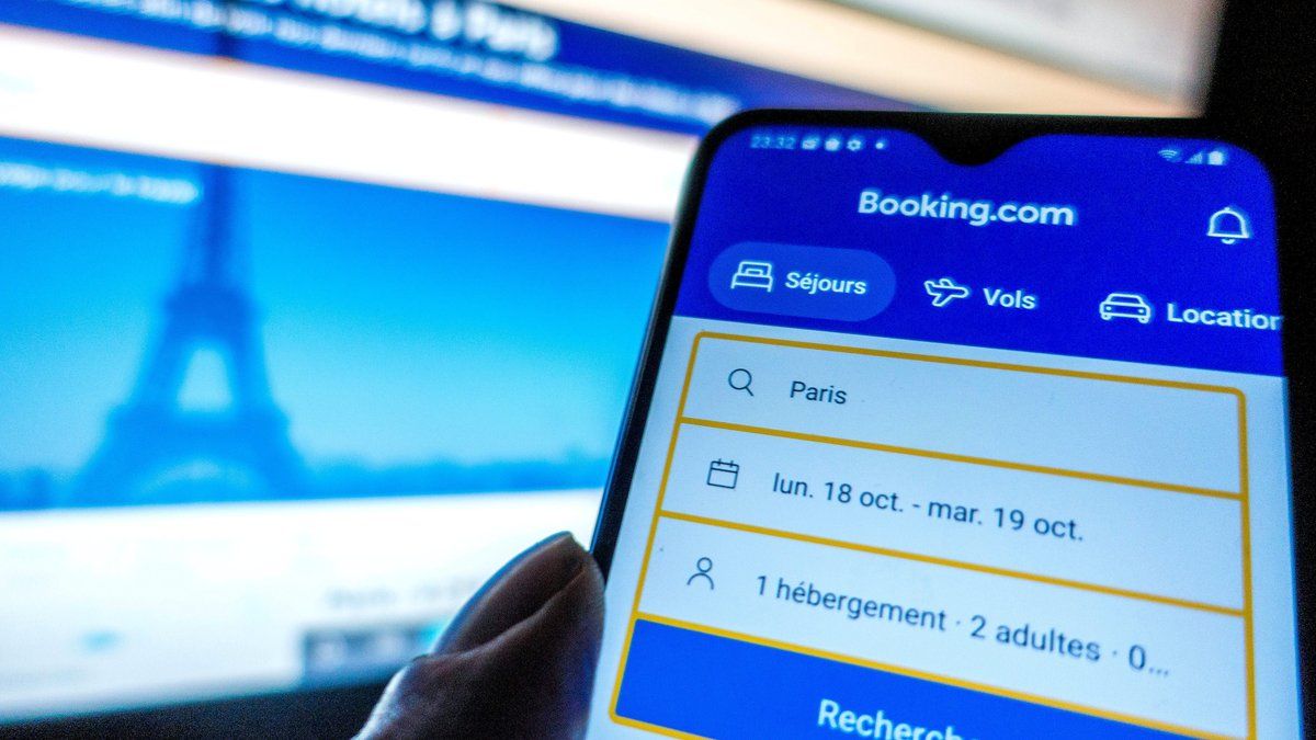 Attention aux arnaques sur Booking : vos données bancaires en danger