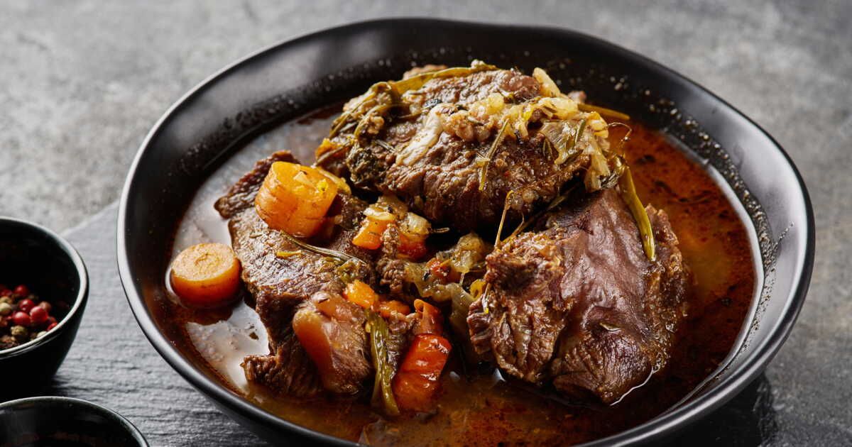 La recette irrésistible de joue de bœuf braisée pour un repas familial réconfortant