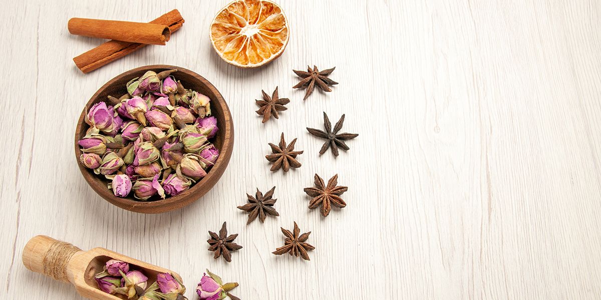 10 recettes de pots-pourris faits maison pour un intérieur parfumé