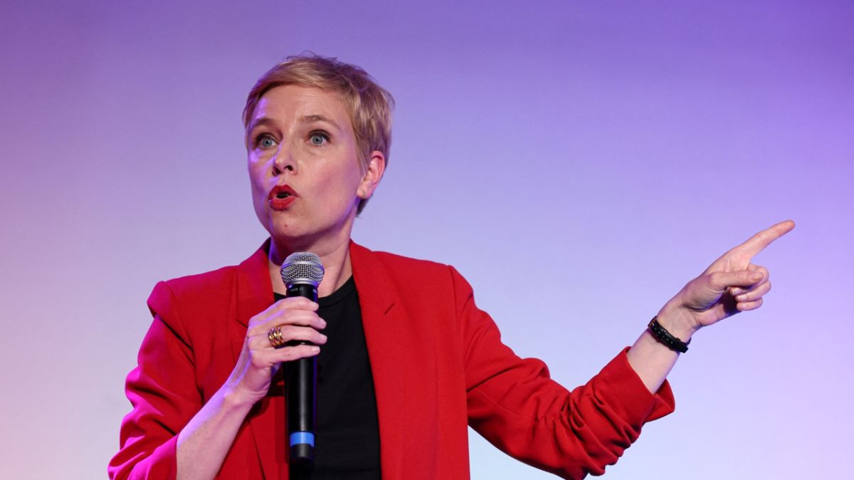 la gauche unie pour l'avenir : un appel à la primaire avant 2027